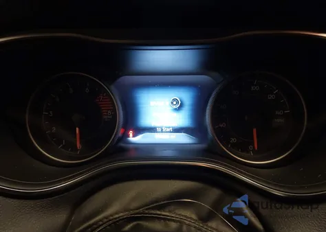 2019 Jeep Cherokee Limited 4X4 z USA, uszkodzony, nr VIN 1C4PJMDX3KD423256